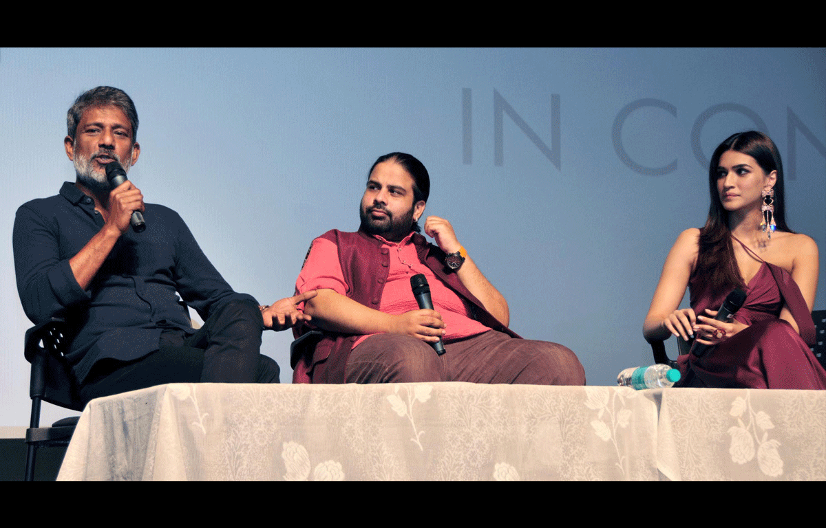 "The Current Times Are ‘Achhe Din’ For Art-House Cinema", Says Adil Hussain In A Conversation With Kriti Sanon At IFFI 2018