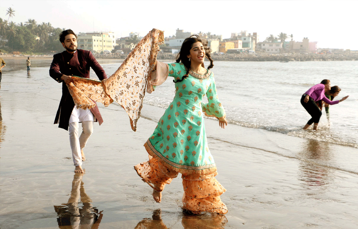 Adnan Khan And Eisha Singh Had Fun Time While Shooting Outdoor In Mumbai For Their Serial Ishq Subhan Allah