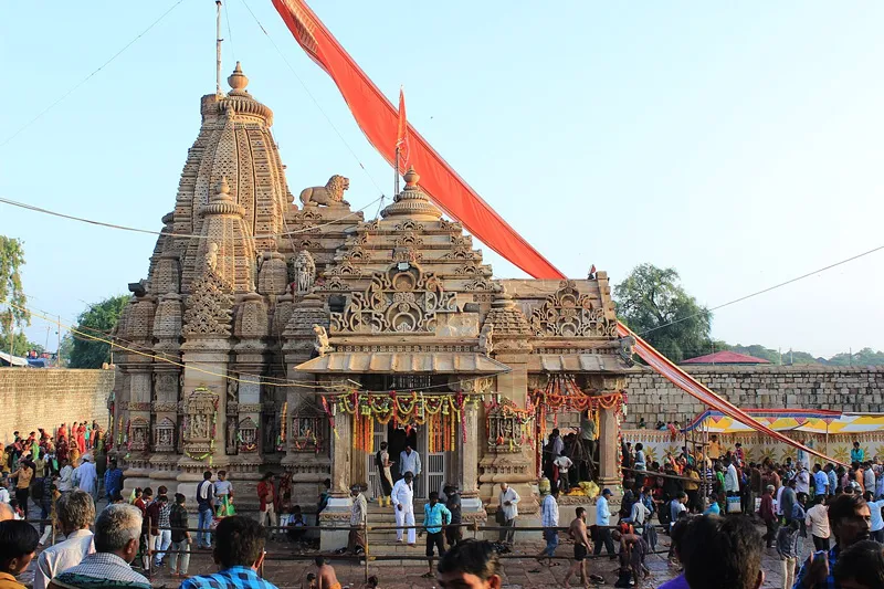 triniteshwar temple