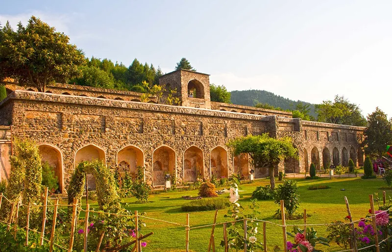 second garden at pari mahal