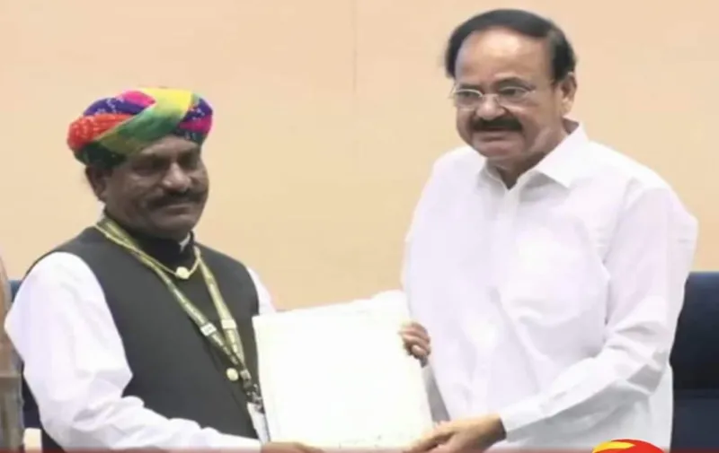 Receiving the national award from Venakaiah Naidu