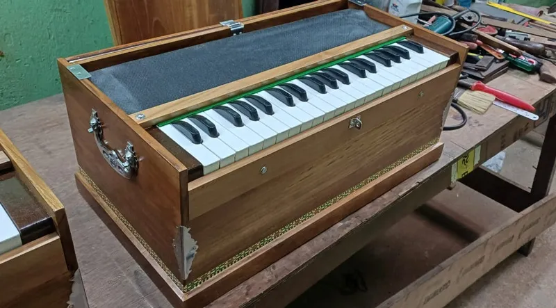 handmade harmonium