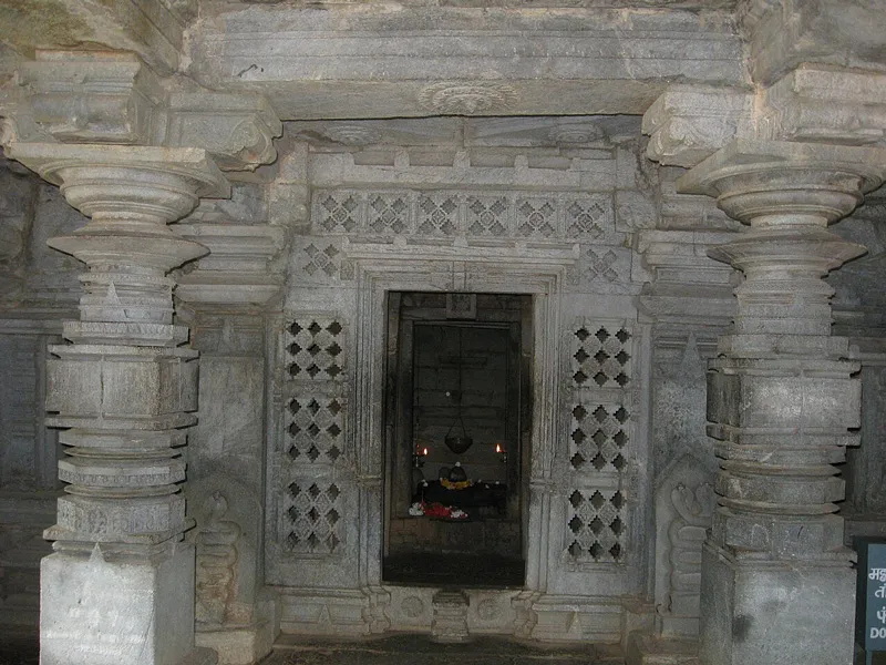 Shivalingam at tambdi surla goa