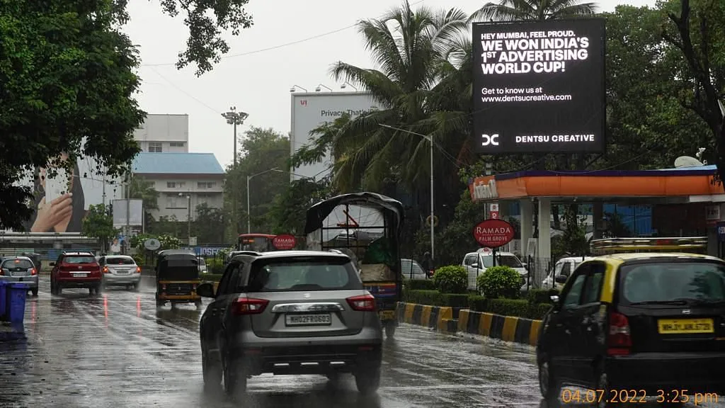 Dentsu's OOH ad in Juhu, Mumbai  