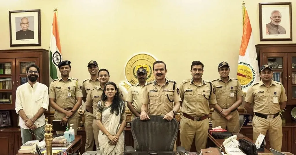 Sunchika Pandey with Param Bir Singh (centre), the incumbent police commissioner of Mumbai   