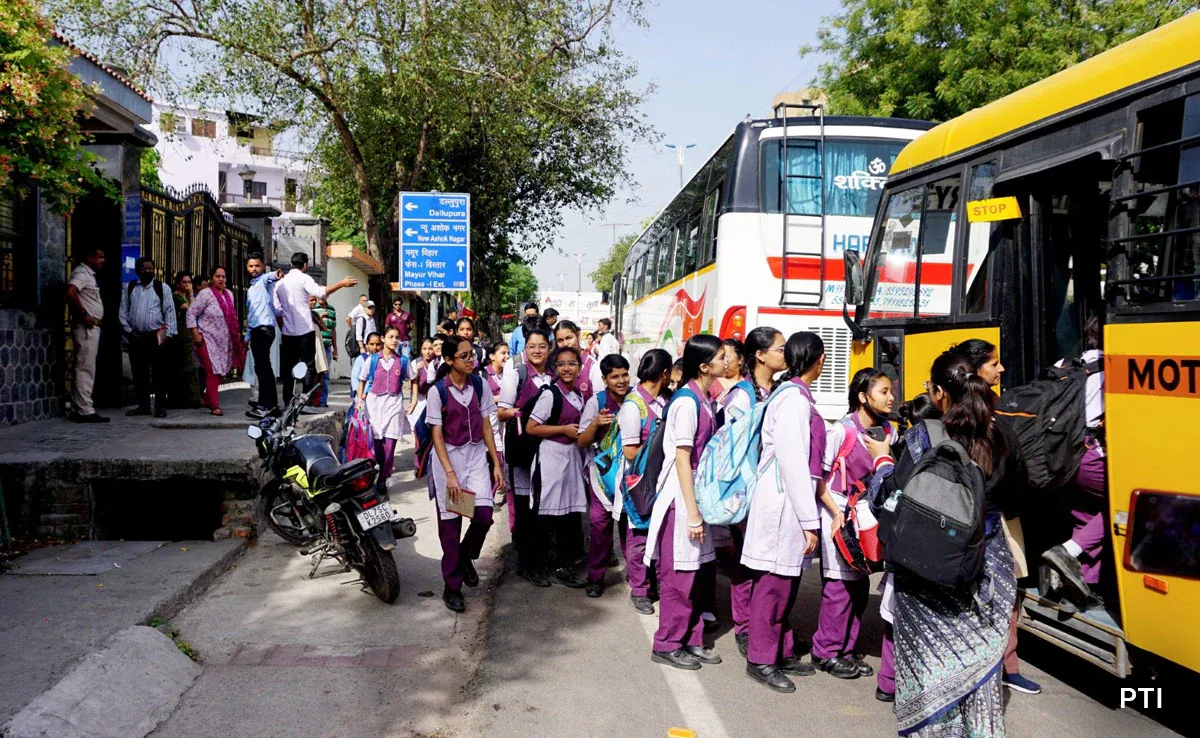 delhi-school-bomb-threat_625x300_01_May_24.webp