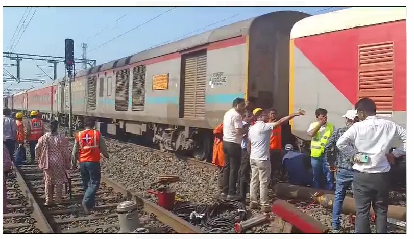 train derailed