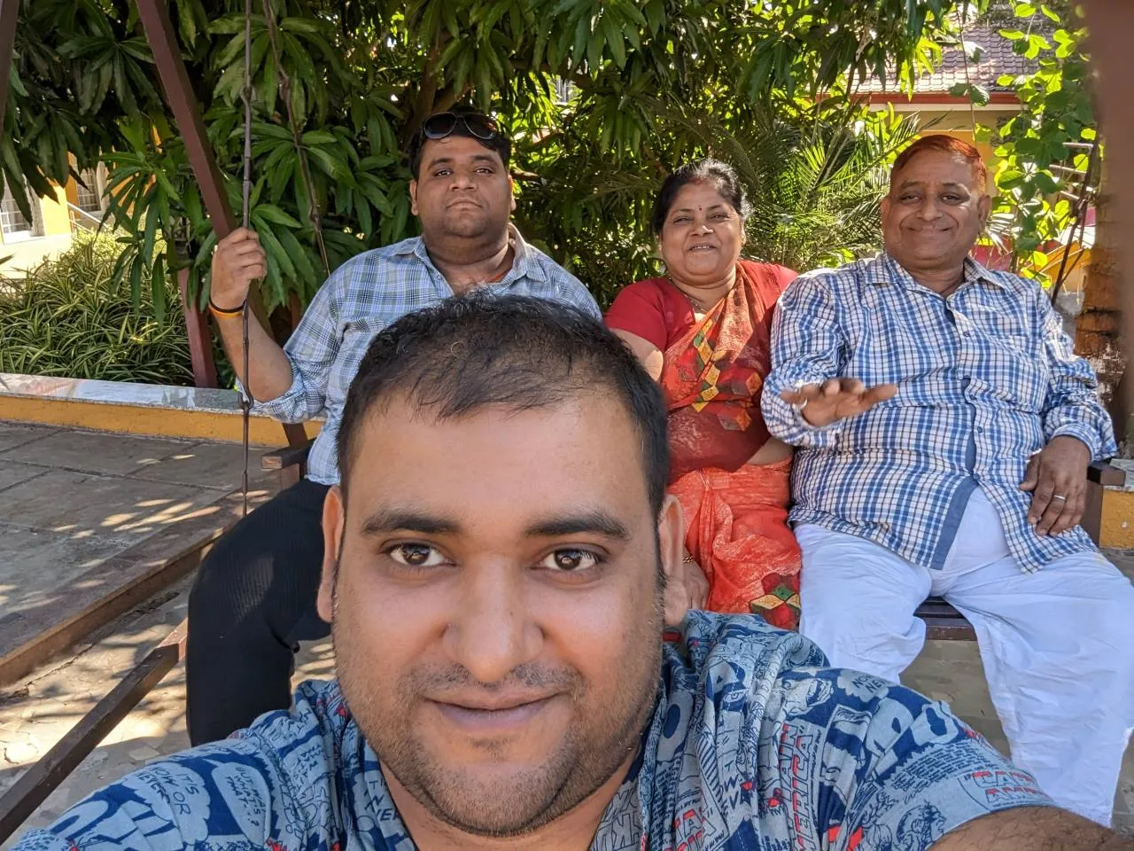 lsi20nc_atul-subhash-family_625x300_11_December_24
