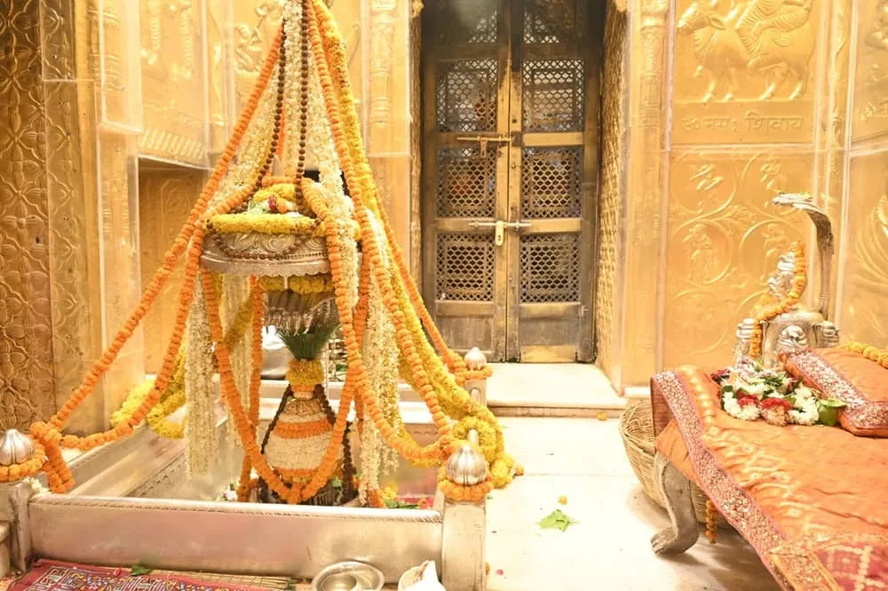 Kashi-Vishwanath-Mandir-Timing