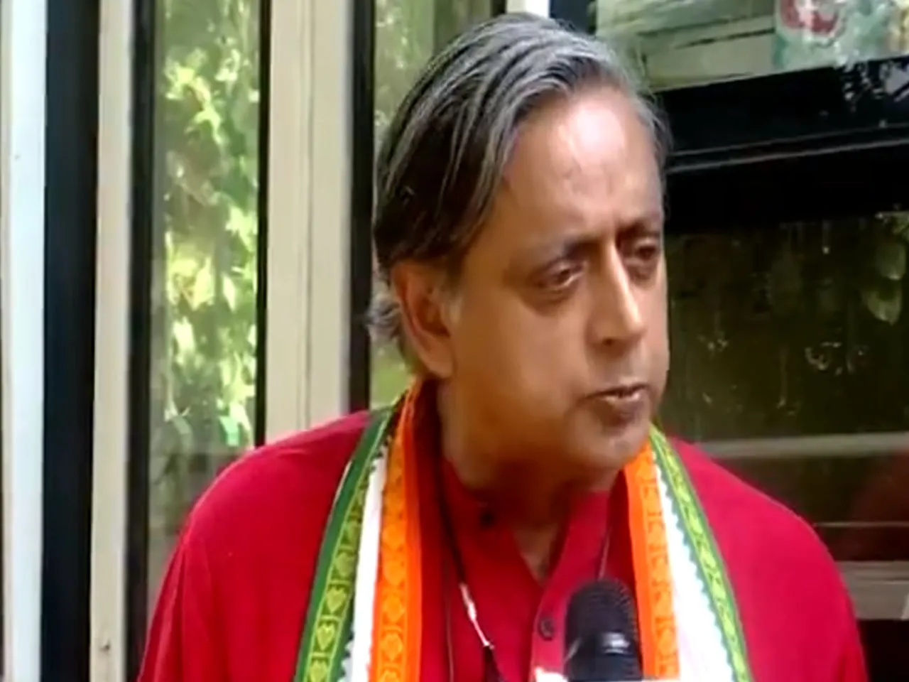 shashi tharoor.jpg