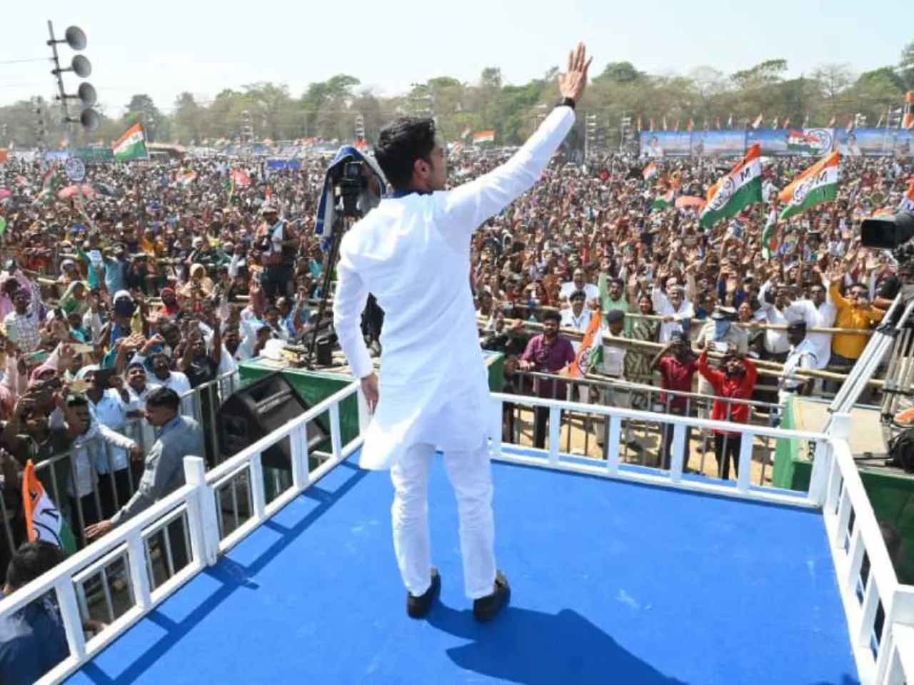 abhishek banerjee 121.jpg