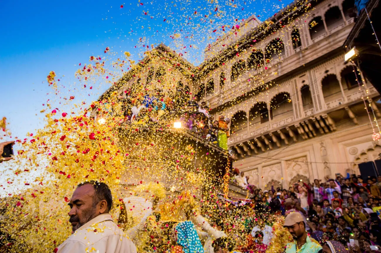 mathura holi.jpg