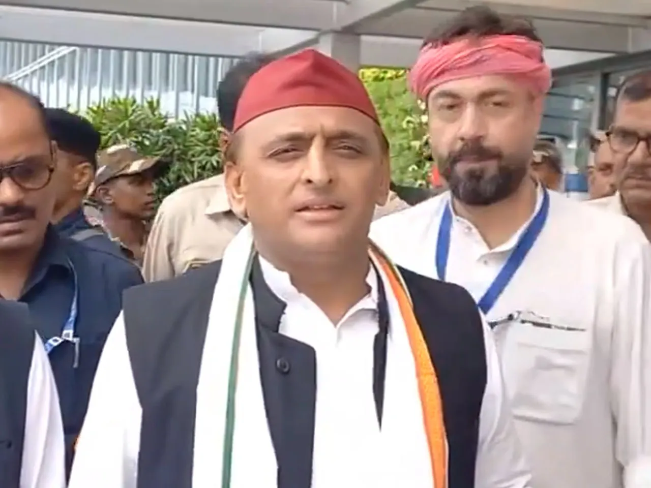 akhilesh hjy.jpg