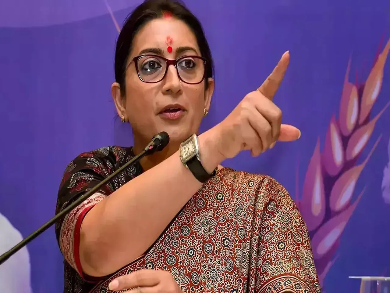 smriti irani l1.jpg