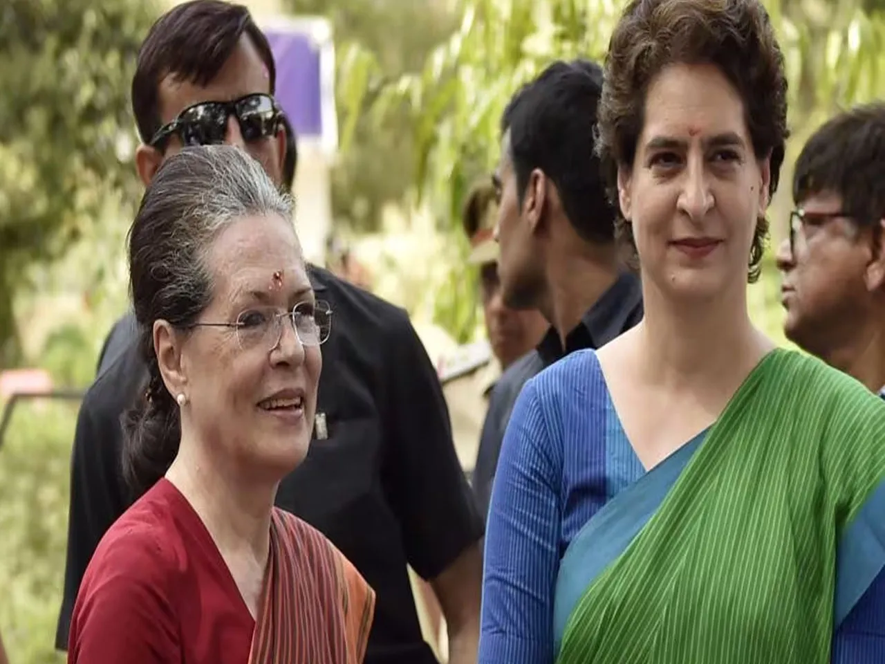 sonia priyanka.jpg