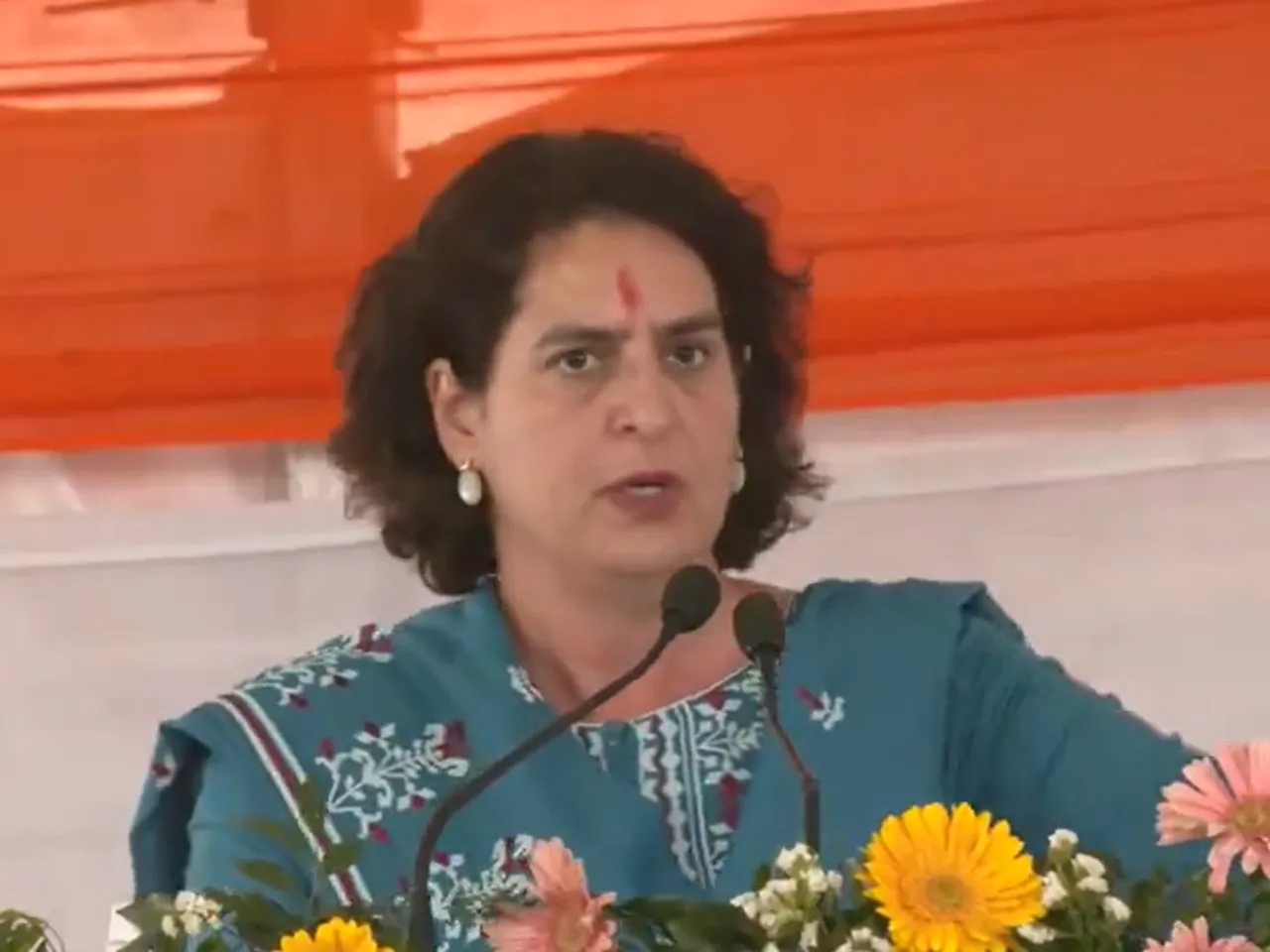 priyanka gandhiiw1.jpg