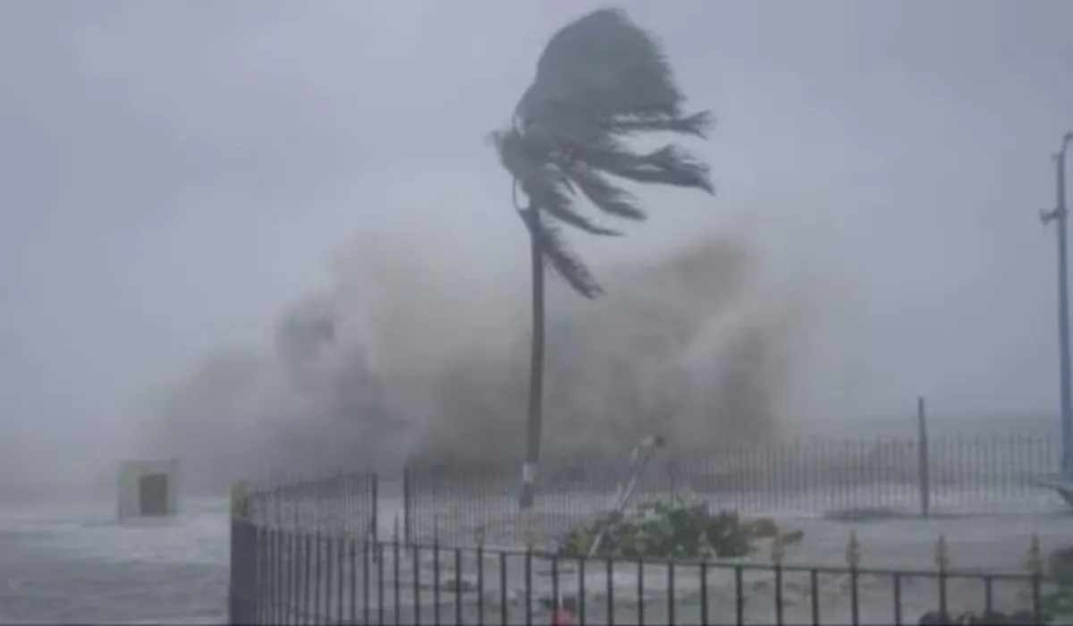 tamilnadu cyclone.jpg