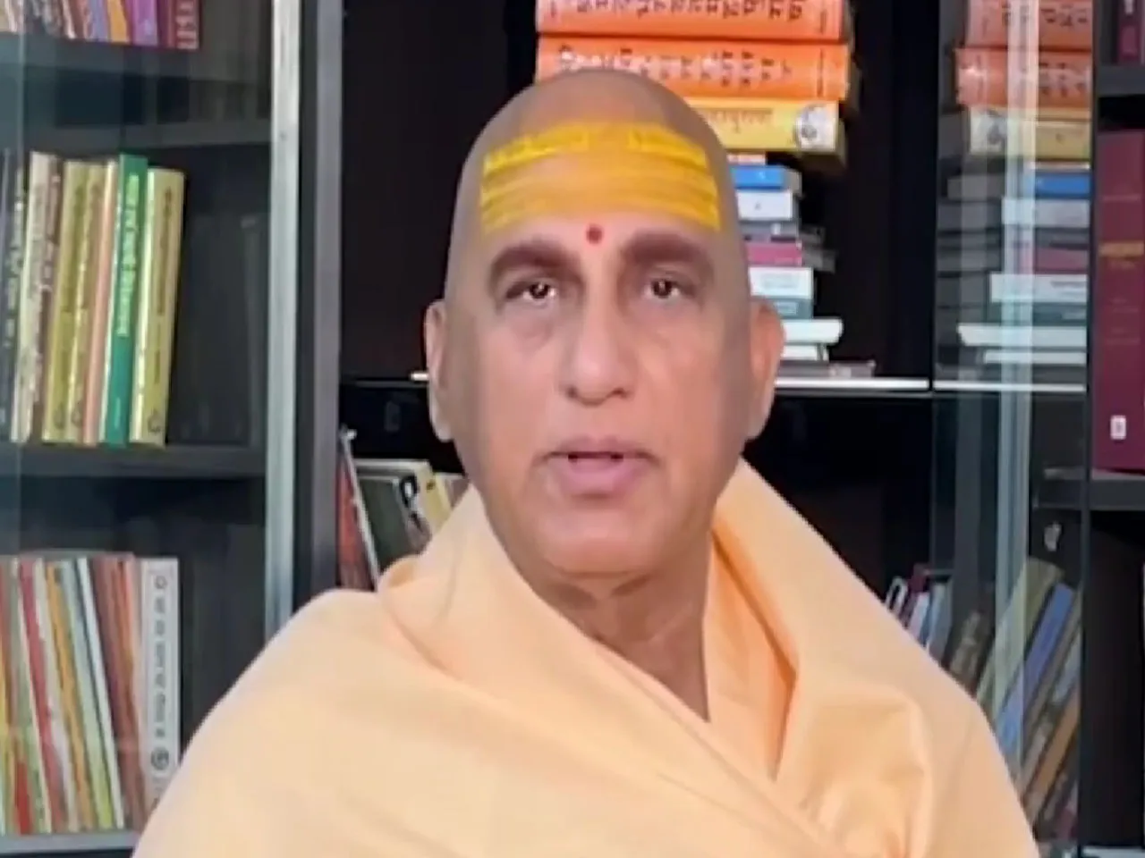 Swami Avdheshanand Giriq2