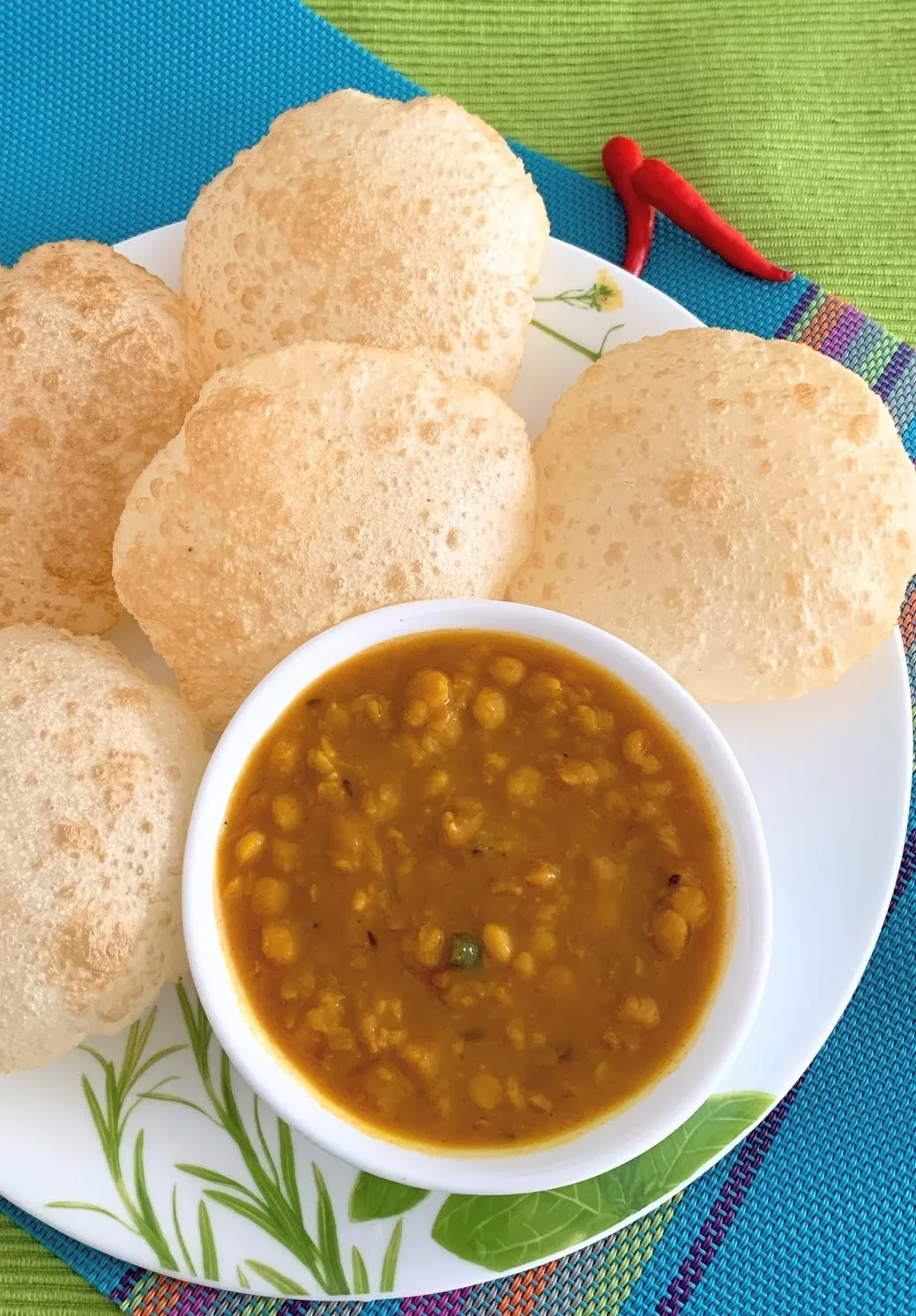 Luchi-Cholar Dal From West Bengal.jpg