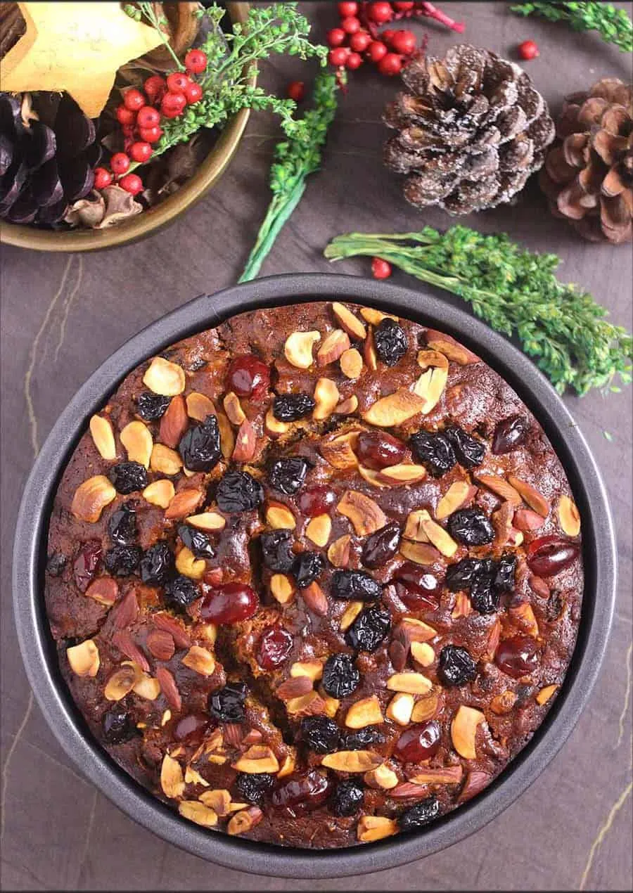 EGGLESS CHRISTMAS FRUIT CAKE