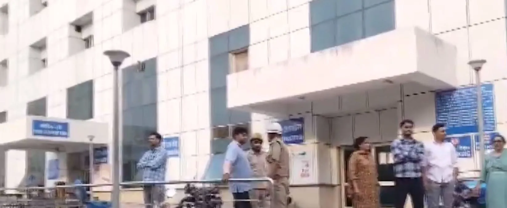 delhi hospital.JPG