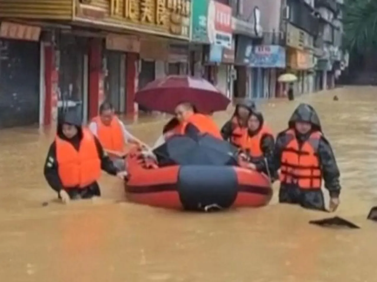 flood in china .jpg