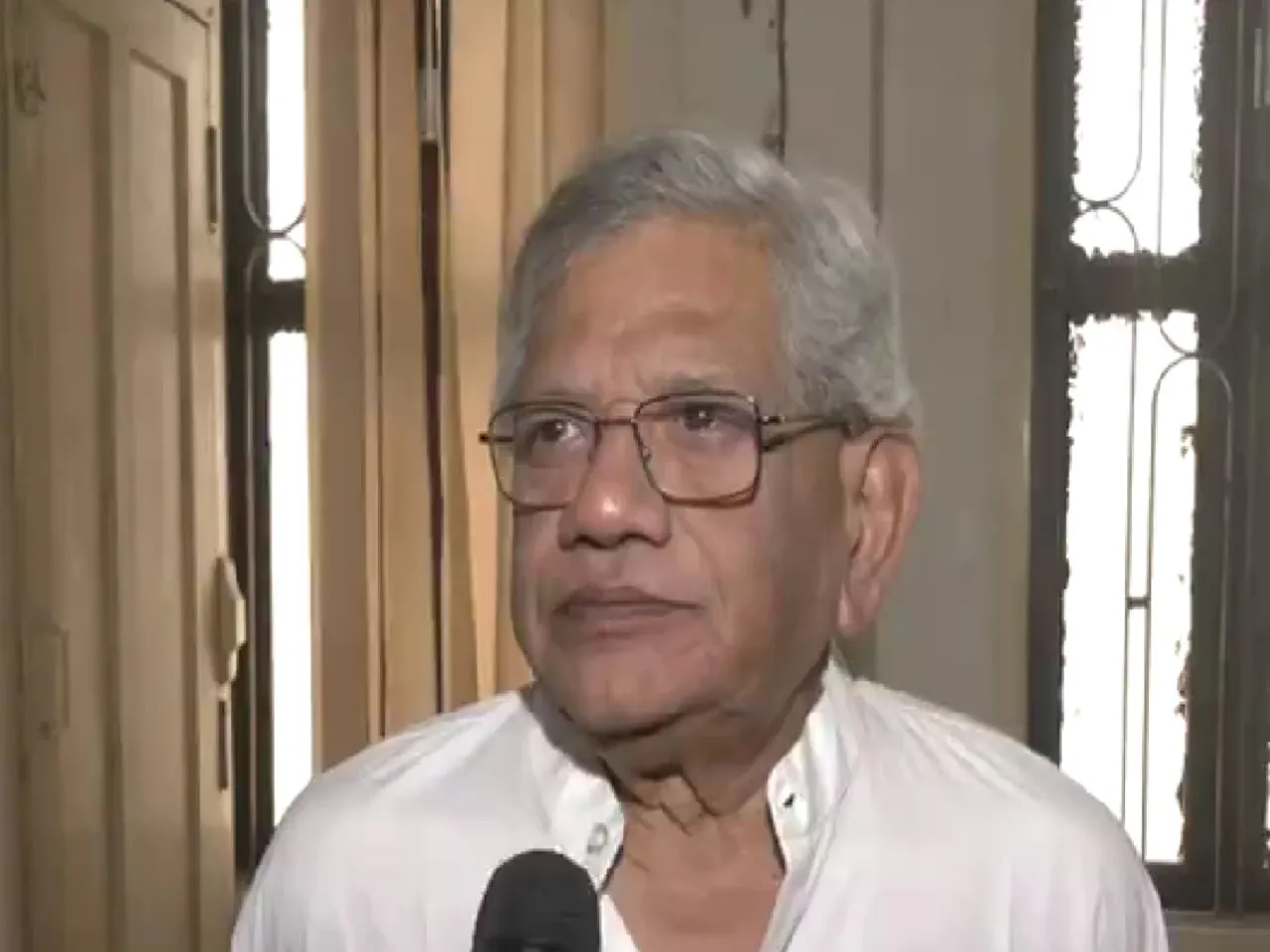 Sitaram Yechuryq1.jpg