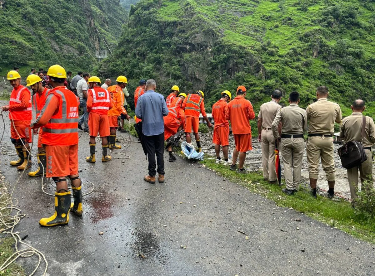 Himachal Pradesh Cloudbursts: PM Narendra Modi Monitoring Situation in  Mandi - www.lokmattimes.com