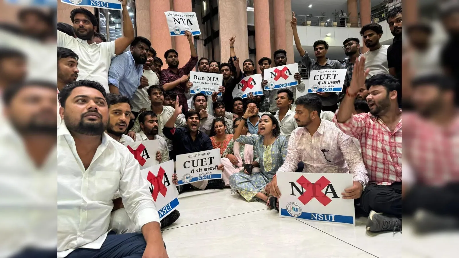 NSUI NTA: Hundreds of Congress' student wing protesters from NSUI forcibly  enter NTA office in Delhi, lock it down - The Economic Times