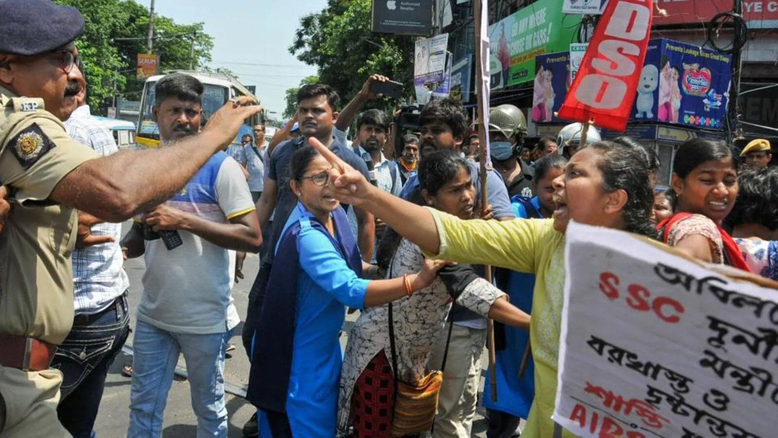 SSC scam in Bengal: How RTI was used to hike marks, ranks of unsuccessful  candidates | Latest News India - Hindustan Times