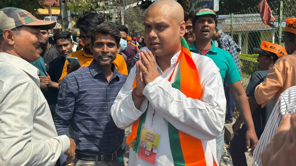 West Bengal: BJP leader Koustav Bagchi writes letter in blood to PM Modi -  India Today