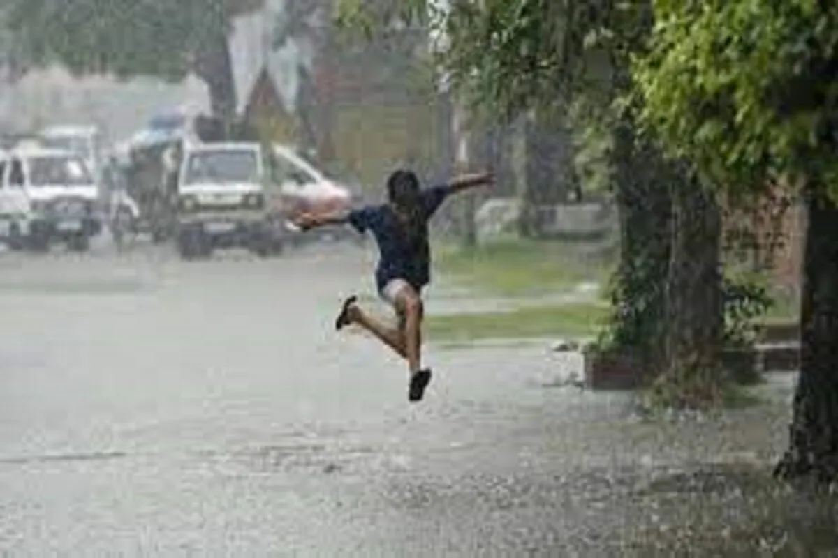 Monsoon 2023, West Bengal Weather Update: দক্ষিণবঙ্গের ৫ জেলায় জোরদার  বৃষ্টিপাত হতে পারে ৷ এমনই সতর্কতা আবহাওয়া দফতরের ৷ Big rain update for  North Bengal districts. – News18 বাংলা