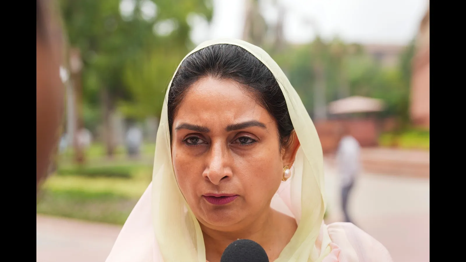 Centre should fulfil promises made to farmers: Harsimrat - Hindustan Times