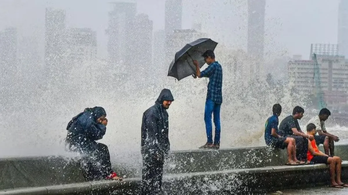 Mumbai rains update: IMD predicts drop in rainfall intensity; moderate rain  likely - BusinessToday