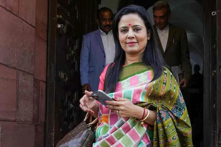 Mahua Moitra | Trinamul Congress gives new role to Mahua Moitra amid ethics  panel probe into cash-for-query row - Telegraph India