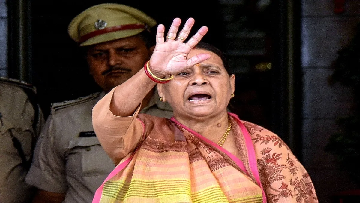 Rabri Devi elected as Leader of Opposition in Bihar Legislative Council –  India TV