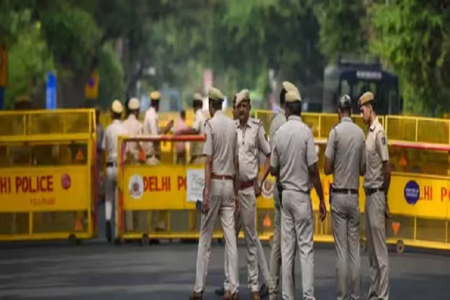 Delhi Police: পড়ল খালিস্তানি পোস্টার, স্বাধীনতা দিবসকে ঘিরে কড়া নিরাপত্তা