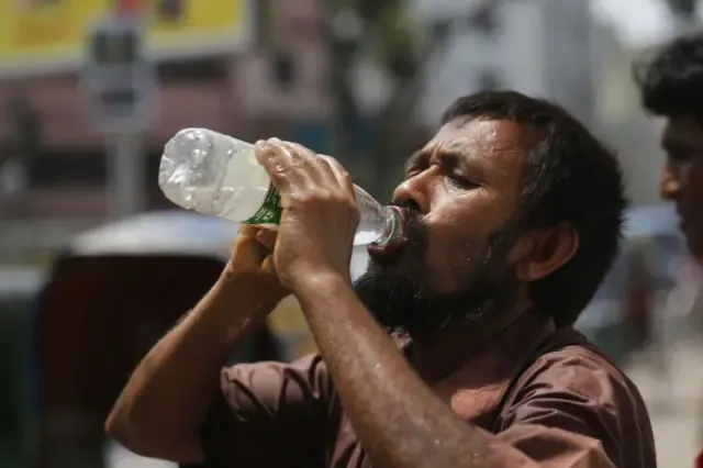 যশোর ও চুয়াডাঙ্গায় যেসব কারণে এতো বেশি গরম পড়ে - BBC News বাংলা