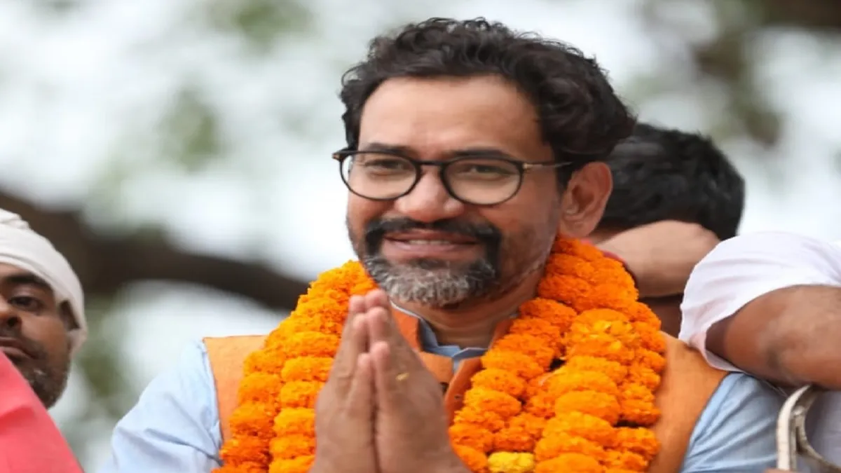 Azamgarh By Election Result Dinesh Lal Yadav Nirahua of BJP won Dharmendra  Yadav from SP lost । आजमगढ़ में भी खिला कमल, बीजेपी के दिनेश लाल यादव ' निरहुआ' जीते, इतने वोटों से