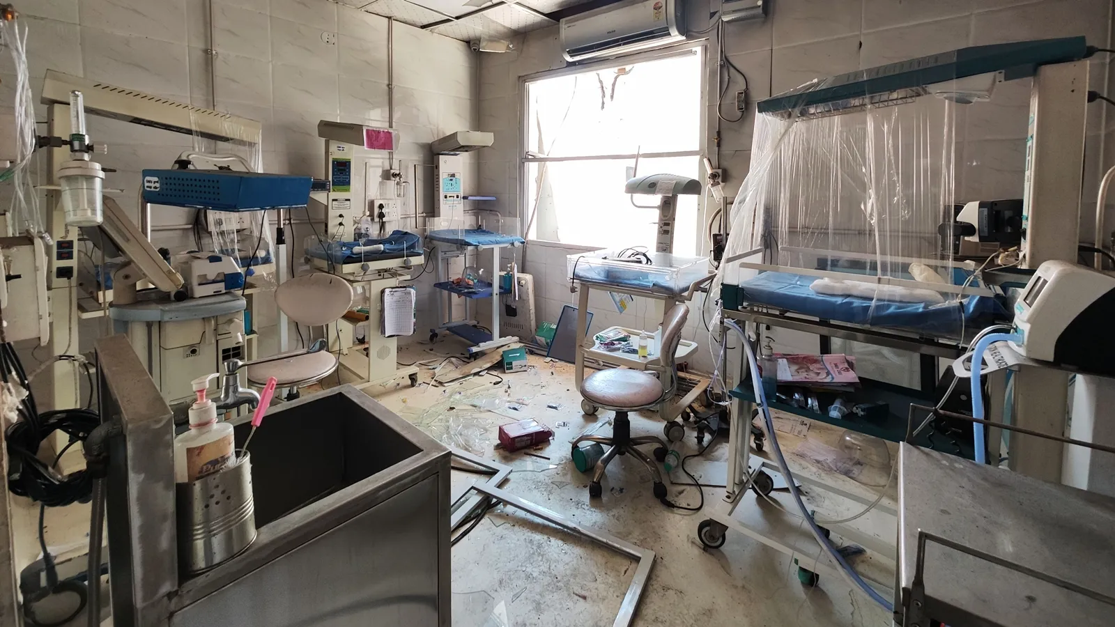 6 newborns die in blaze at private hospital in Delhi | Delhi News - The  Indian Express