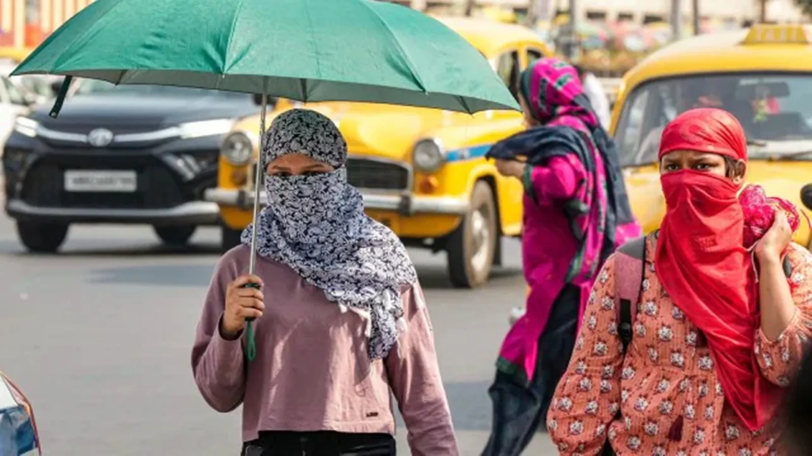 Maximum temperature touches 43°C in Kolkata, Kalaikunda becomes state's  hottest place at 45.4°C | Kolkata News - The Indian Express