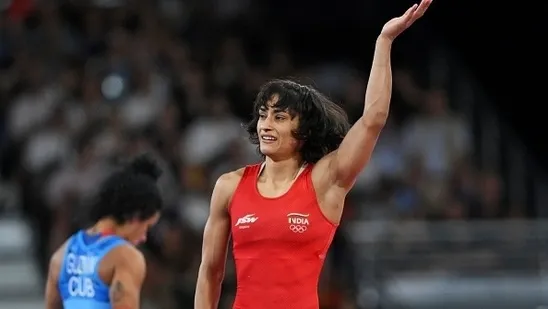 Vinesh Phogat assured of historic wrestling medal, to fight for gold as  India end four-day lull at Paris Olympics | Olympics - Hindustan Times