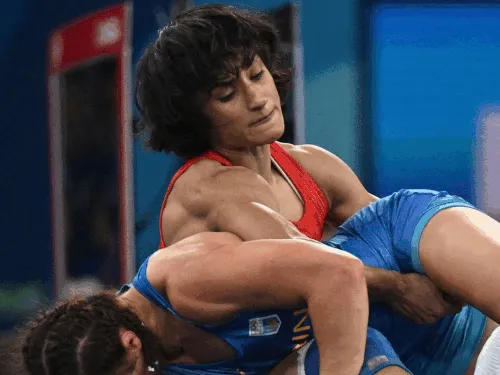 Paris Olympics 2024; Indian Wrestler Vinesh Phogat Match Update| Haryana |  Haryana's Wrestler Girl Vinesh Phogat In Olympic Final: Celebrations In In- laws' And Parents' House, Father-in-law Said - Daughter-in-law Will  Definitely Win