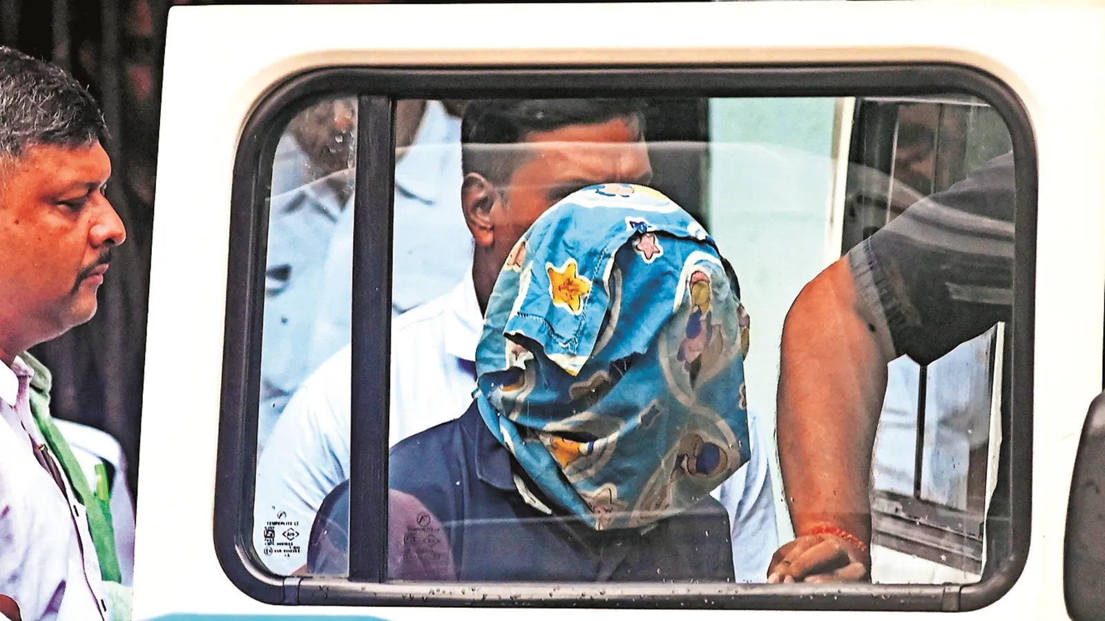 Kolkata doctor rape-murder: At RG Kar Hospital where touts get things  moving, accused had access to every ward and room | Kolkata News - The  Indian Express