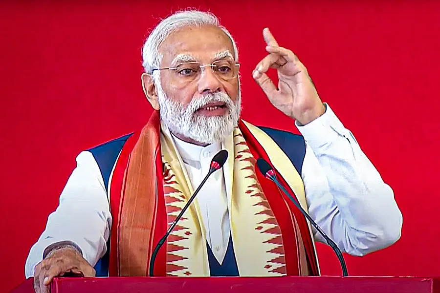 Narendra Modi | Karnataka: PM Narendra Modi slams Congress - Anandabazar