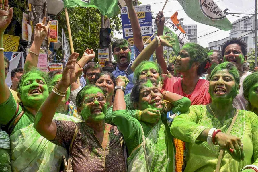 Election Commission (EC) | Trinamool Congress all set to sweep Bengal  bypolls, continues its Lok Sabha victory streak - Telegraph India