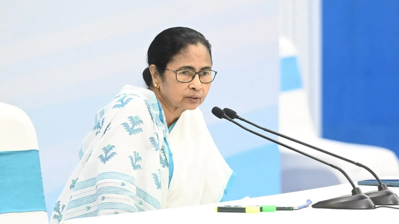 CM Mamata pulls up civic bodies in Bengal: 'My govt won't take bad name for  your bad works' | Kolkata News - The Indian Express
