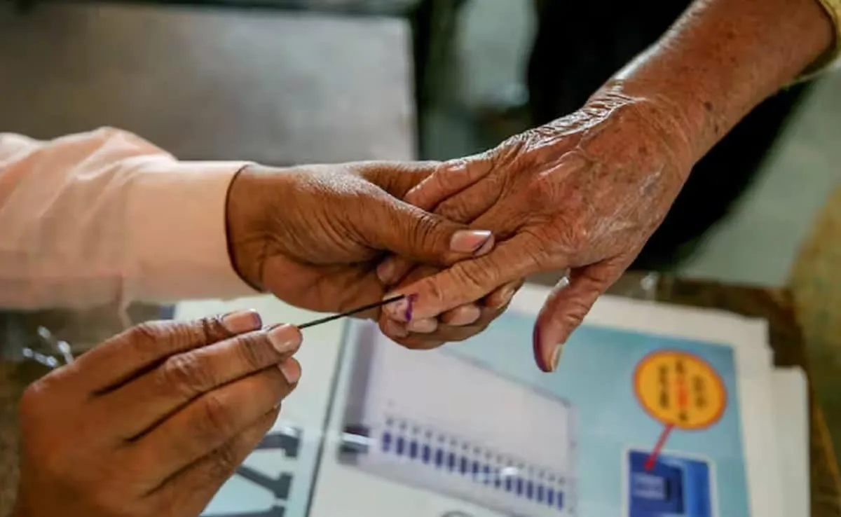 Vote-From-Home Option For People Above 85 In Lok Sabha Polls: Election  Commission