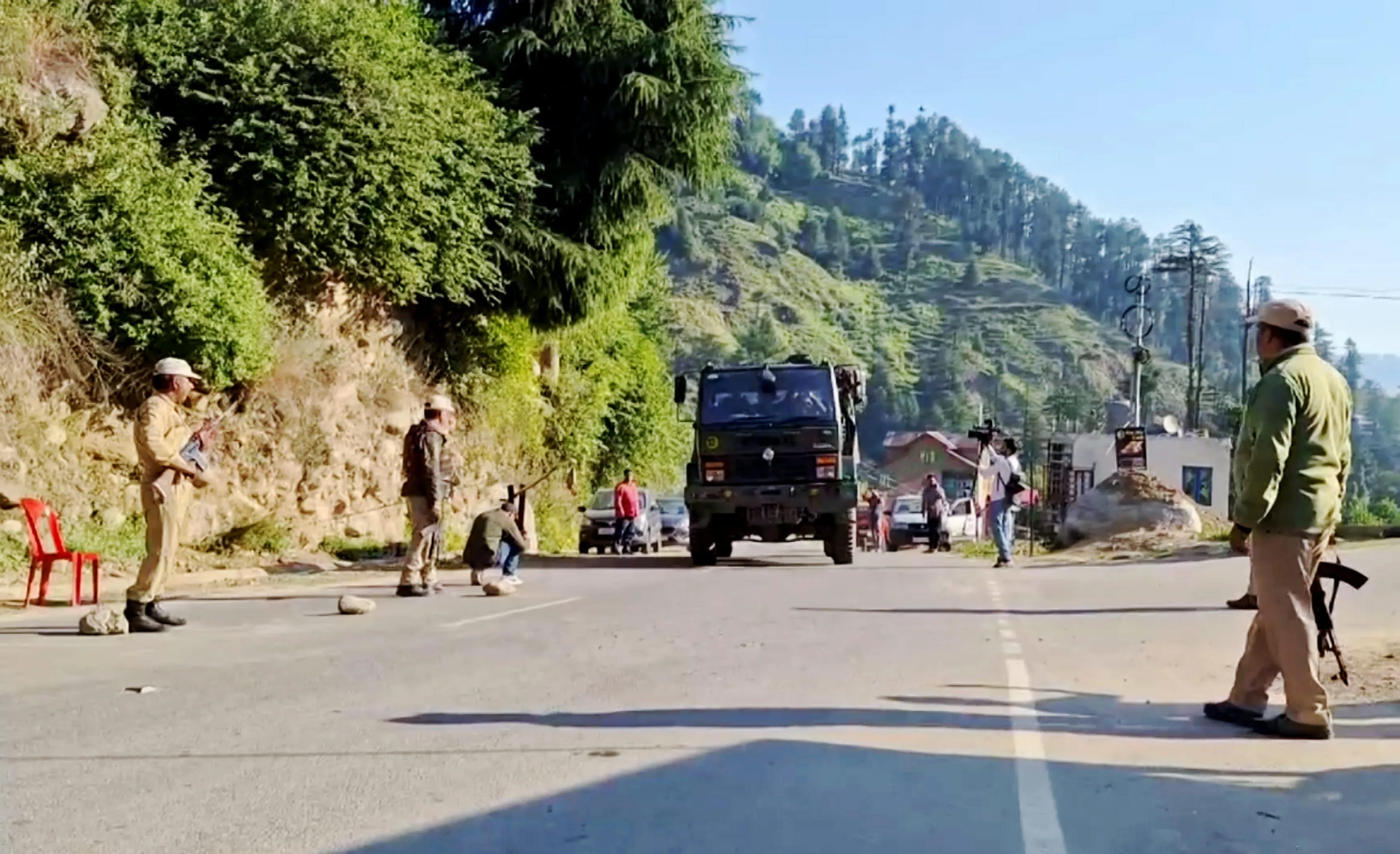 Fresh encounter in J-K, 4 terrorists hiding in upper Doda: Police. Updates  | External Affairs Defence Security News - Business Standard