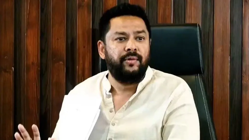 Karnataka ST Minister B Nagendra resigns after allegations in illegal money  transfer case - India Today